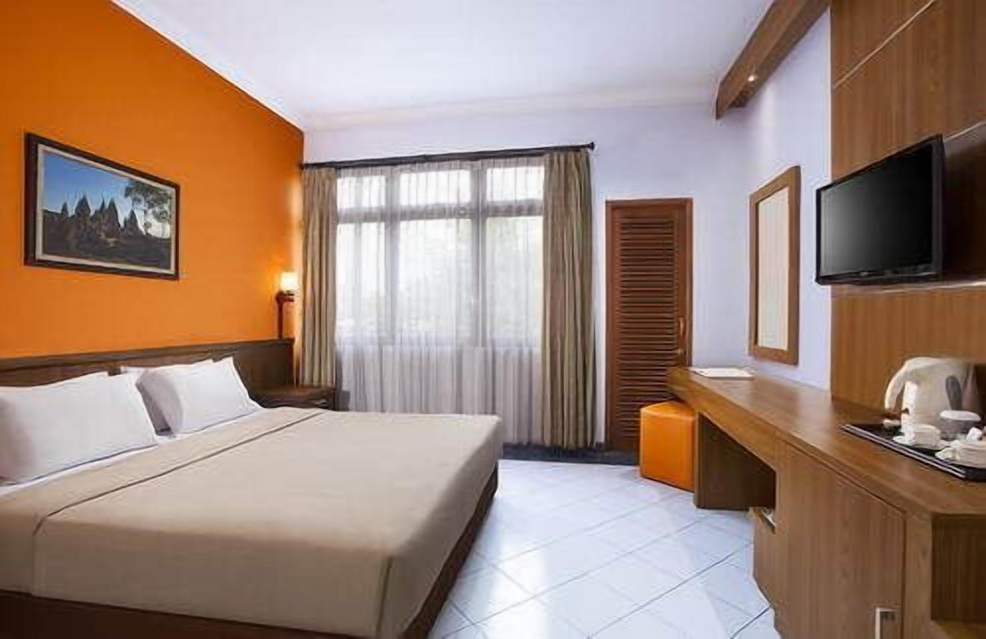 Mmugm Hotel Pakualaman Esterno foto