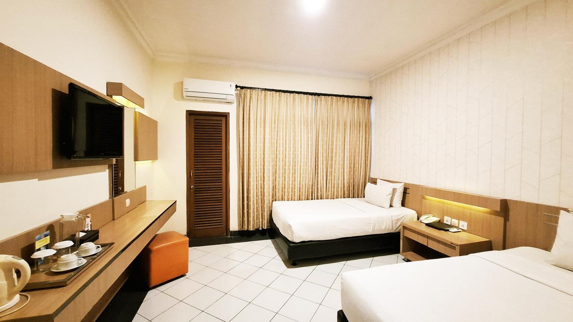 Mmugm Hotel Pakualaman Esterno foto