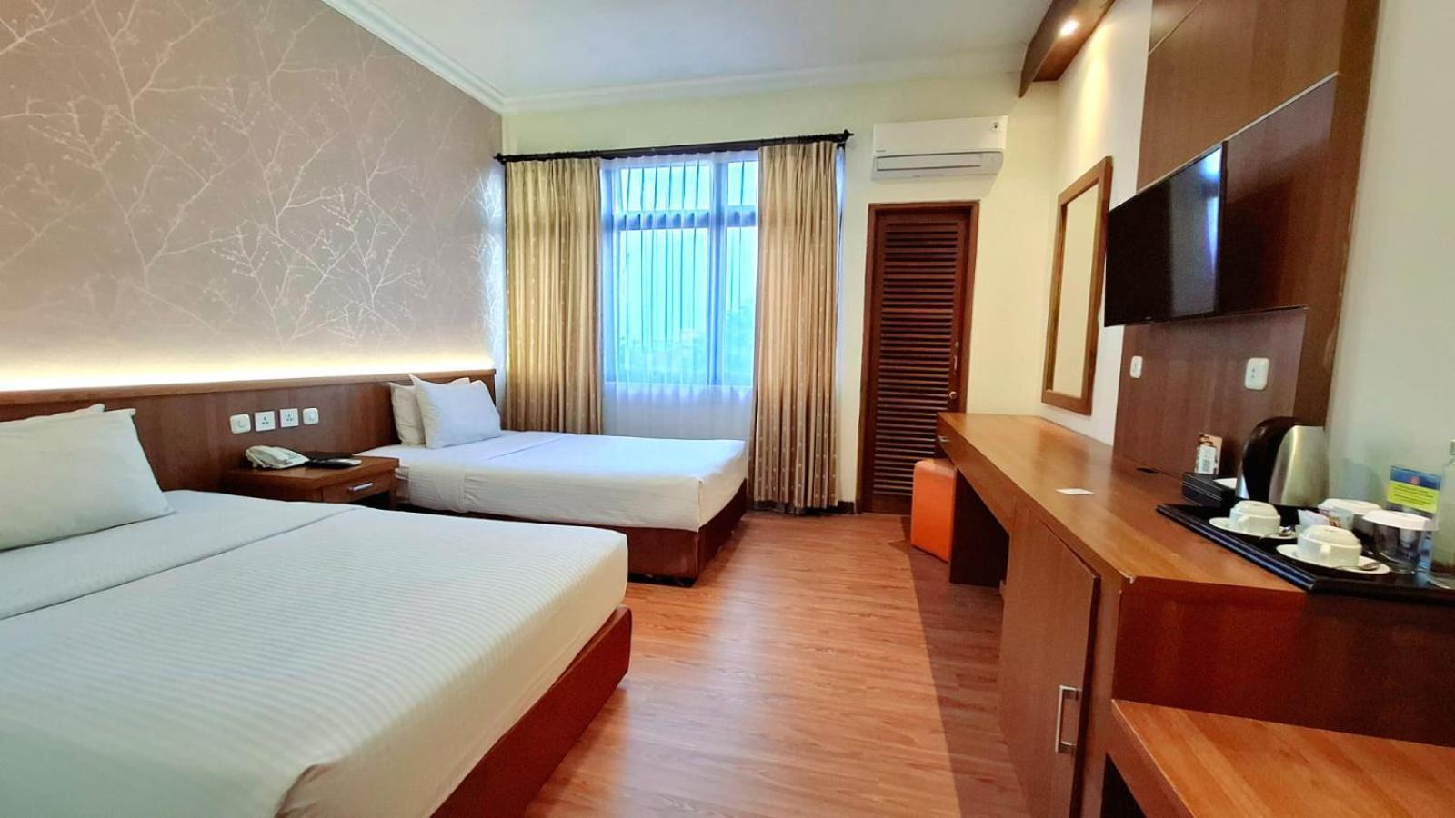 Mmugm Hotel Pakualaman Esterno foto